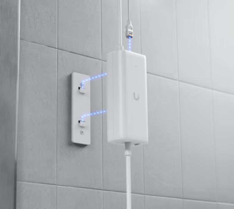 UBNT UACC-PoE+-USBC, PoE Integrated AC Adapter